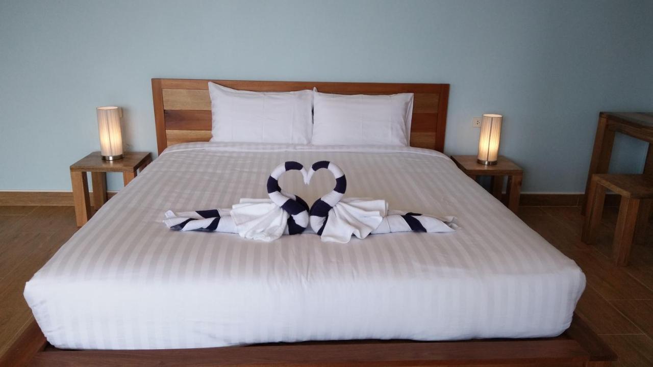 Le Grand Bleu Hotel Wok Tum Екстер'єр фото