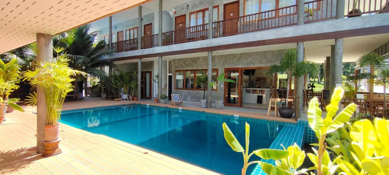 Le Grand Bleu Hotel Wok Tum Екстер'єр фото