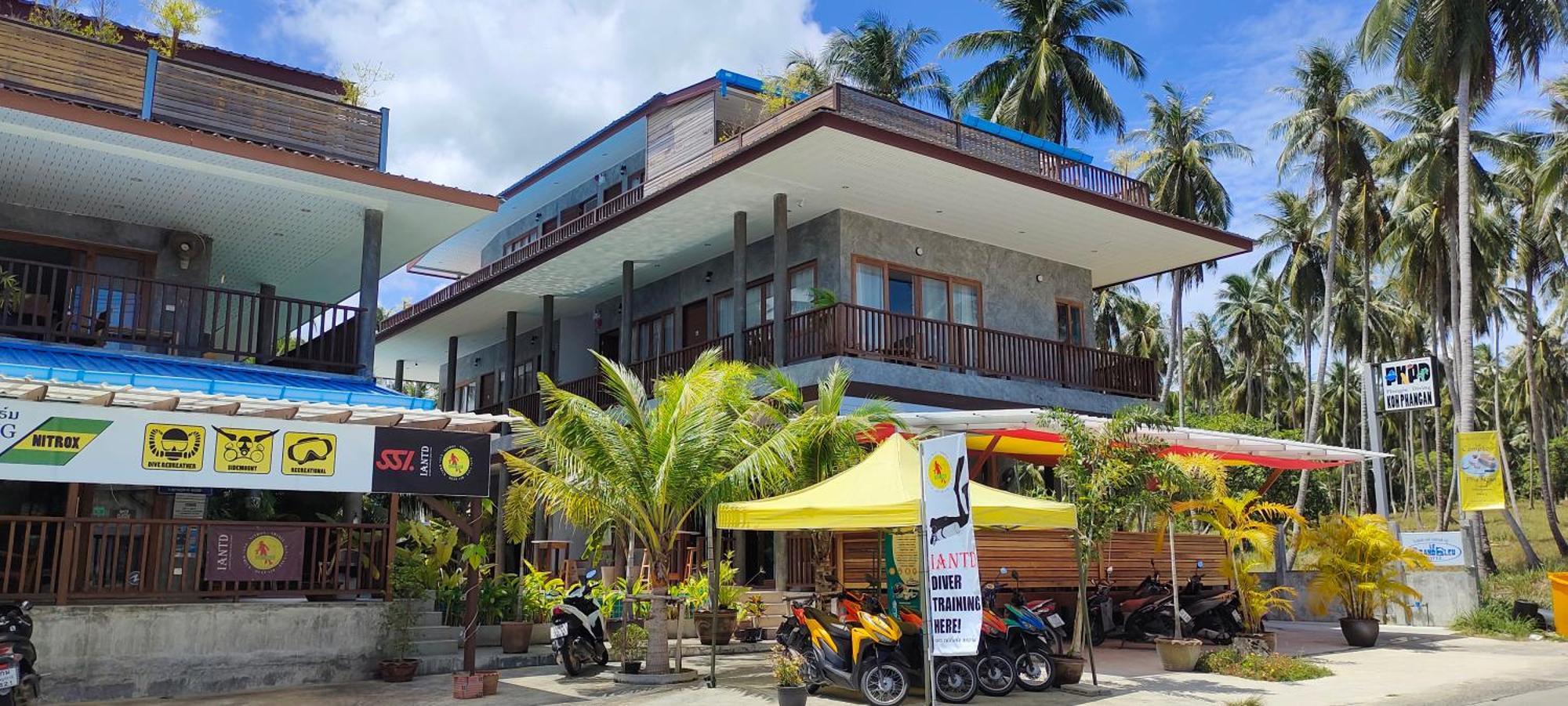Le Grand Bleu Hotel Wok Tum Екстер'єр фото