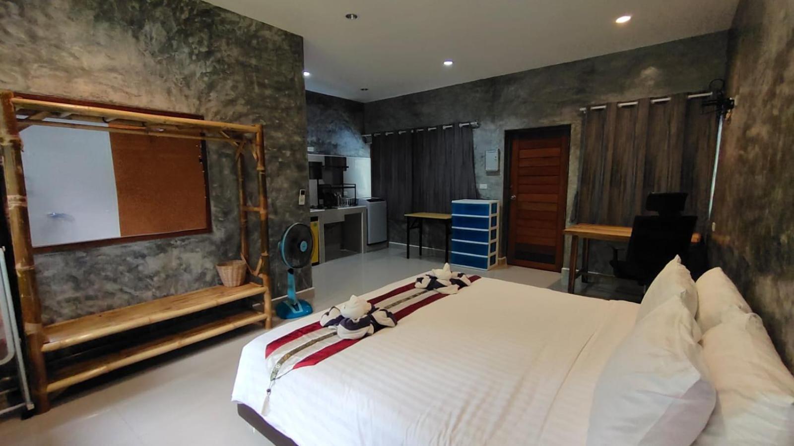 Le Grand Bleu Hotel Wok Tum Екстер'єр фото