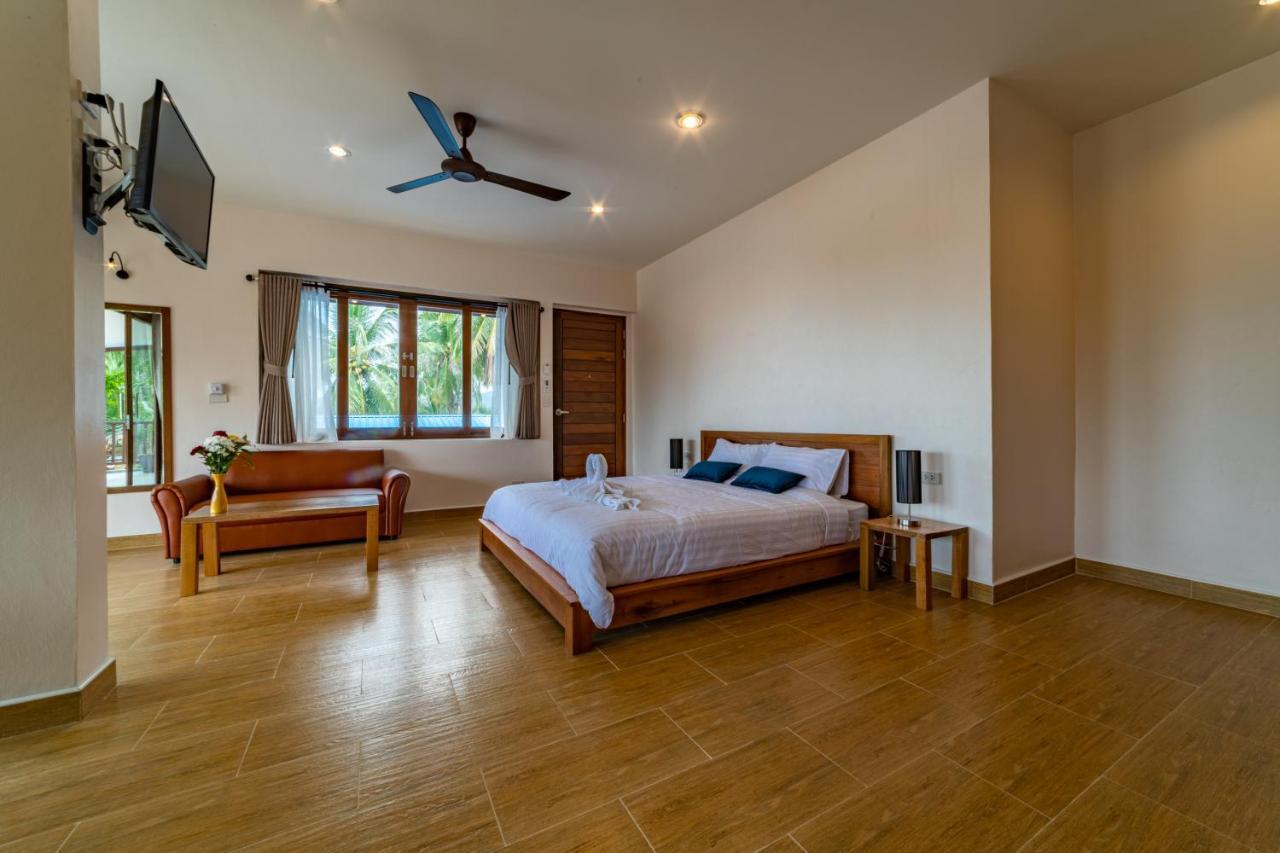 Le Grand Bleu Hotel Wok Tum Екстер'єр фото